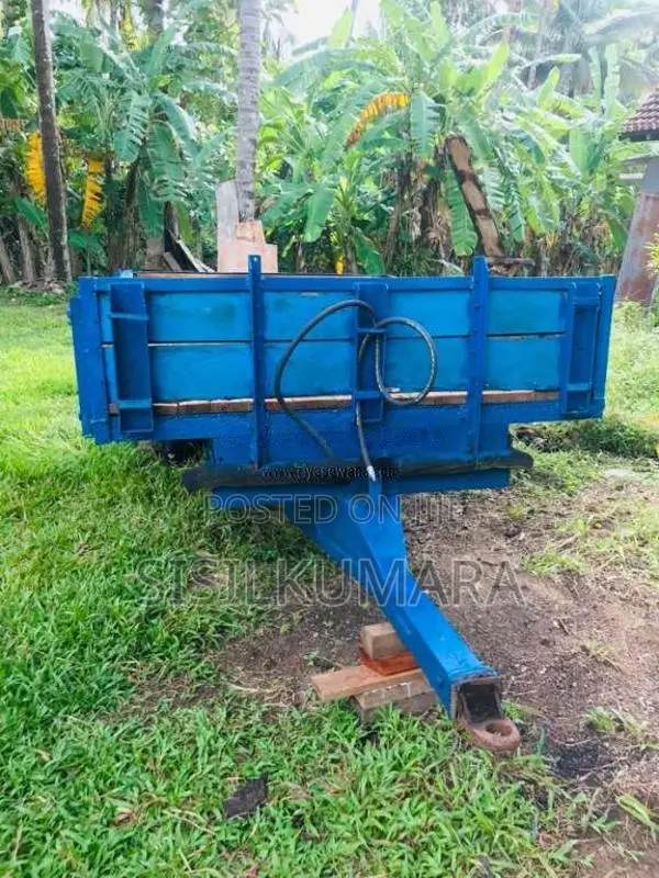 Ford Trailer 2005 Tractor (Used)