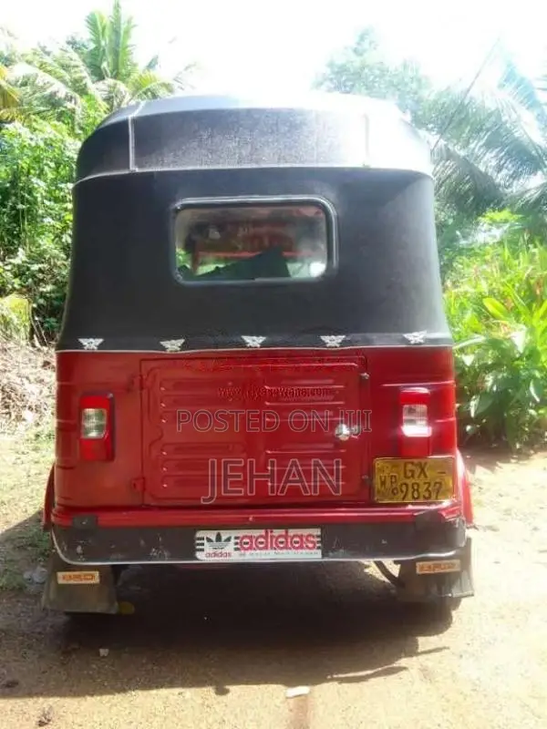 Bajaj RE 2 Stroke 2002 Three Wheel (Used)