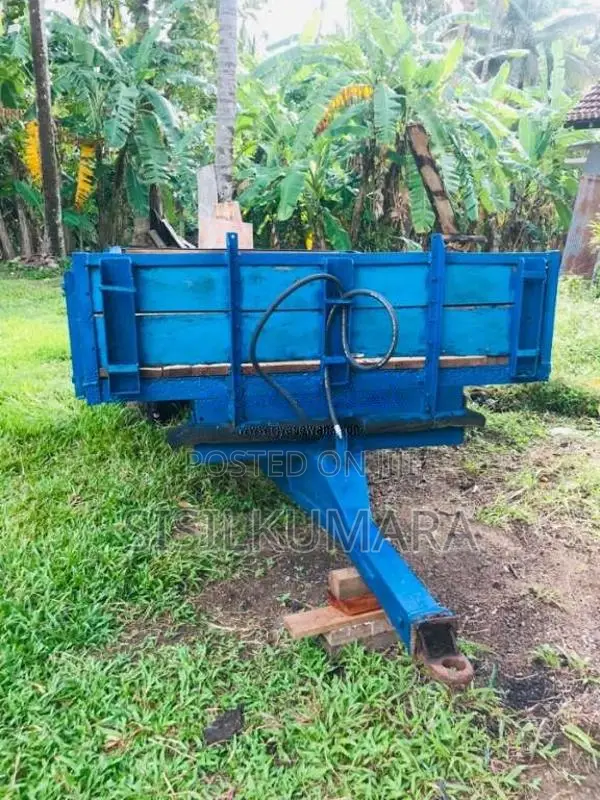 Ford Trailer 2005 Tractor (Used)