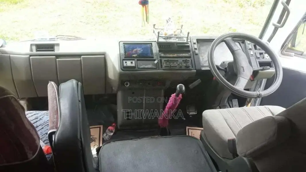 Mitsubishi Baby Rosa 1989 Bus (Used)