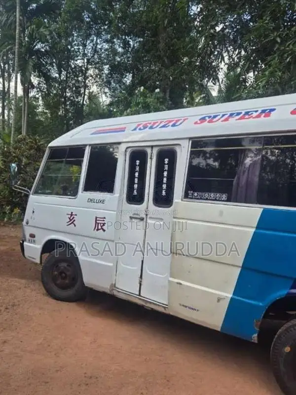 Isuzu Journey M 1981 Bus (Used)