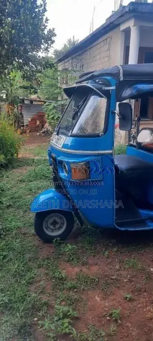 Bajaj 4 Stroke 2010 Three Wheel (Used)