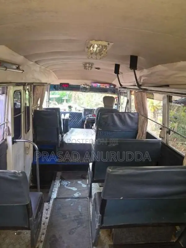 Isuzu Journey M 1981 Bus (Used)