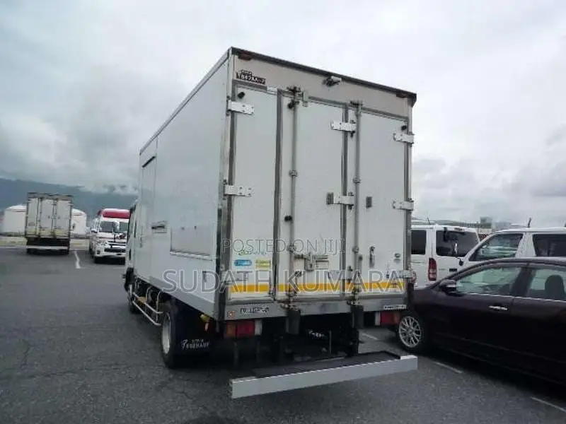 Isuzu ELF Freezer Truck 2018 Lorry Unregistered (Recondition)