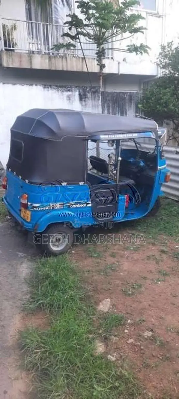 Bajaj 4 Stroke 2010 Three Wheel (Used)