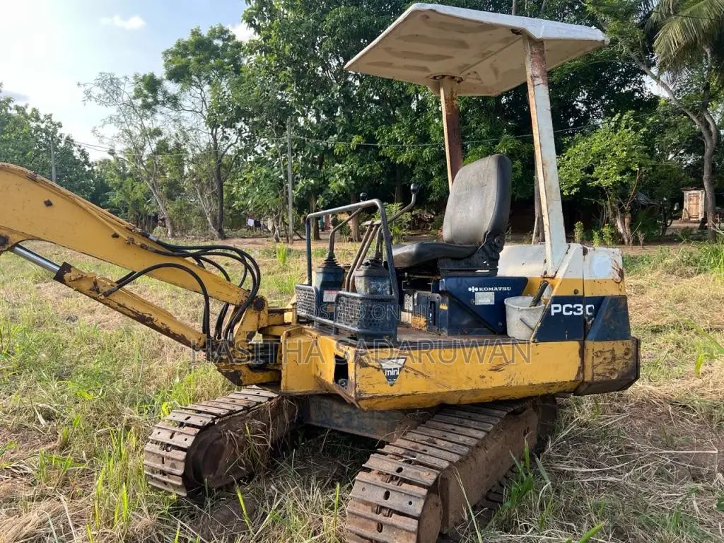 Komatsu Excavetor PC 30 1995 Heavy-Duty Unregistered (Recondition)