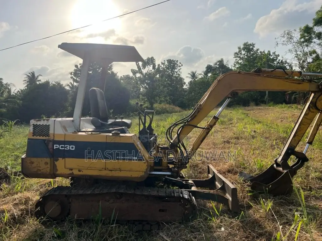 Komatsu Excavetor PC 30 1995 Heavy-Duty Unregistered (Recondition)