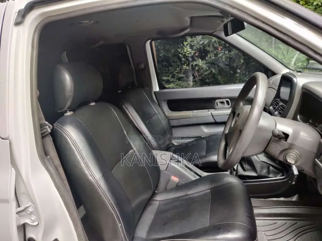 Nissan D22 2012 Pickup (Used)