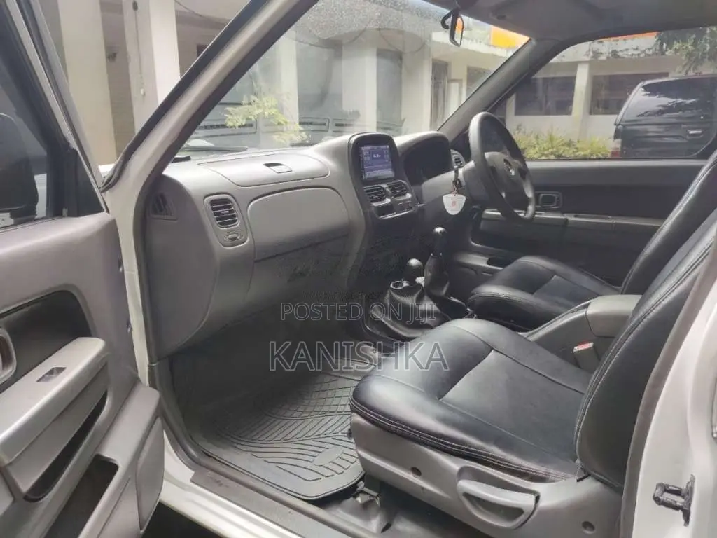 Nissan D22 2012 Pickup (Used)