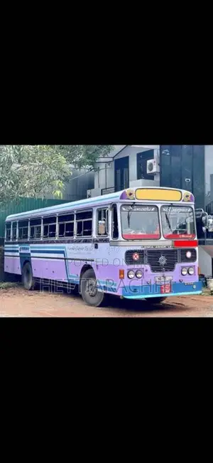 Ashok-Leyland Ashok Leyland 2014 Bus (Used)