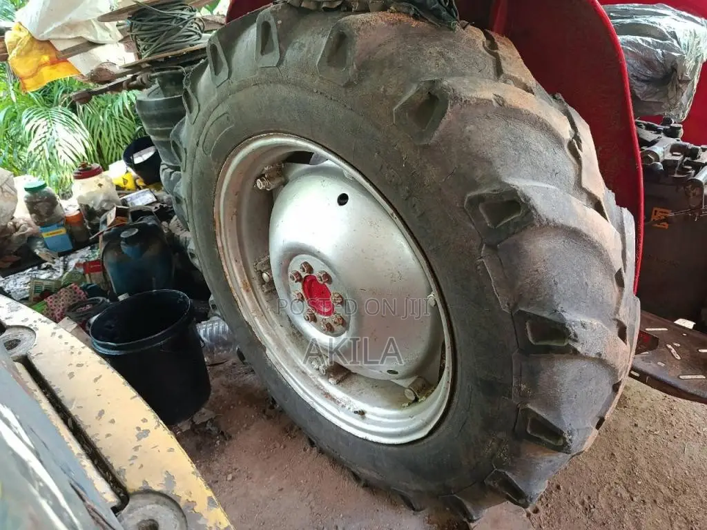 Massey-Ferguson MF 135 D Hevy 1994 Tractor (Used)
