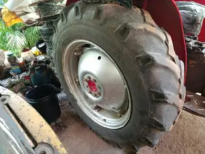Massey-Ferguson MF 135 D Hevy 1994 Tractor (Used)
