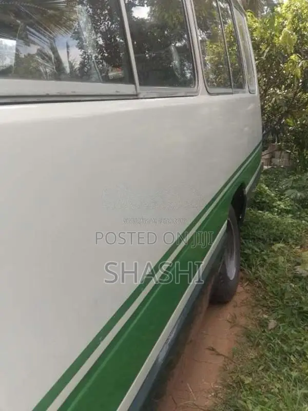 Toyota COASTER 1988 Bus (Used)