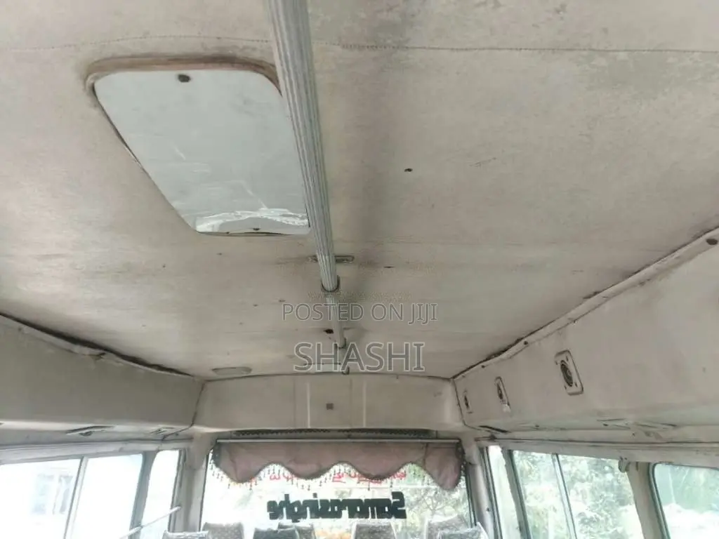 Toyota COASTER 1988 Bus (Used)