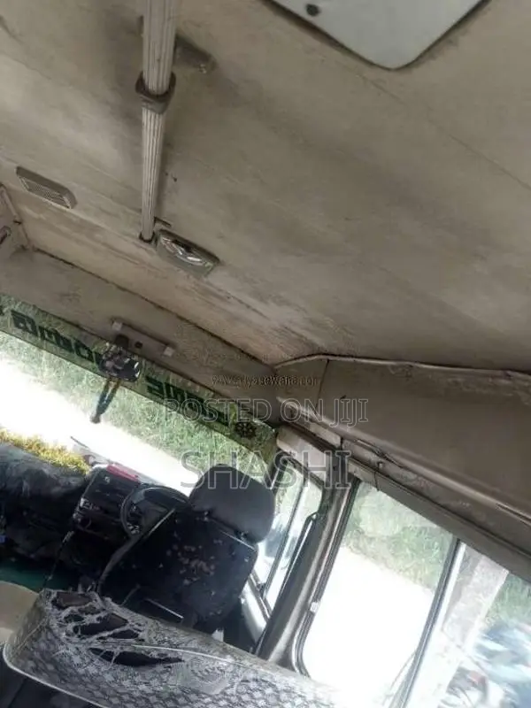 Toyota COASTER 1988 Bus (Used)