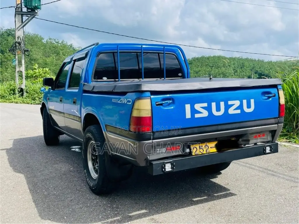 Isuzu Double Cab 4WD 1998 Pickup (Used)