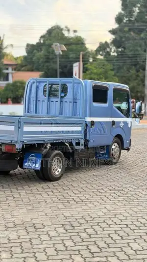 Nissan Atlas Crewcab 2004 Crew Cab (Used)