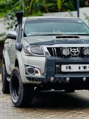 Toyota Hilux Thailand 2007 Pickup (Used)