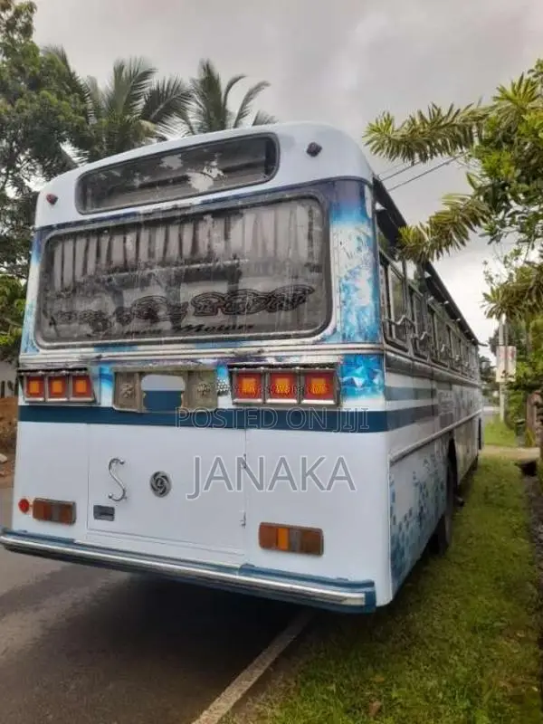 Ashok-Leyland Viking 2018 Bus (Used)