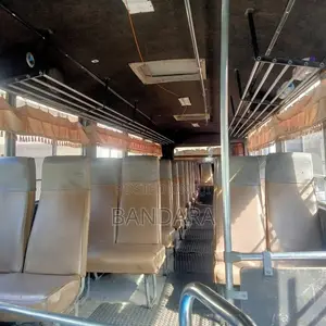 Ashok-Leyland Viking 2006 Bus (Used)