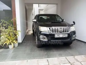 Toyota Hilux 2015 Pickup (Used)