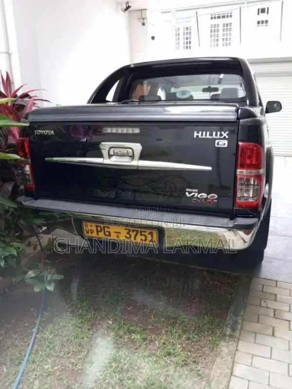 Toyota Hilux 2015 Pickup (Used)