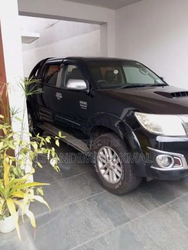 Toyota Hilux 2015 Pickup (Used)