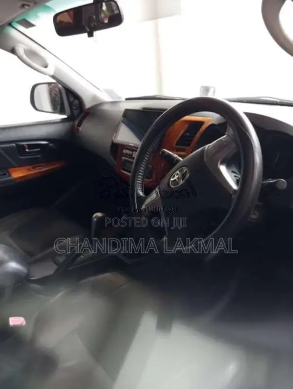 Toyota Hilux 2015 Pickup (Used)