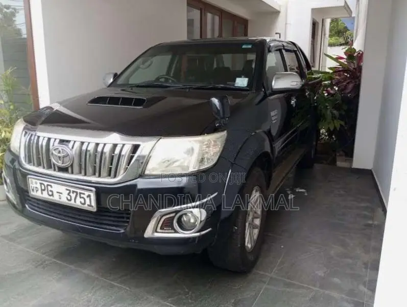 Toyota Hilux 2015 Pickup (Used)