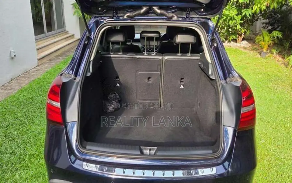 Mercedes-Benz GLA180 2018 SUV (Used)
