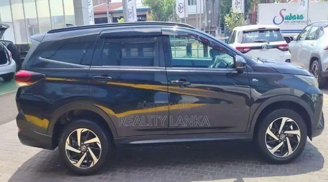 Toyota Rush 2018 SUV (Used)