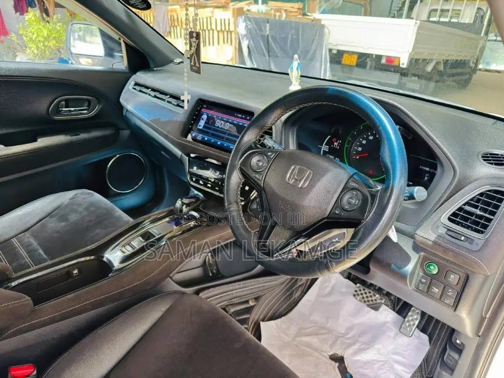 Honda Vezel RS 2017 SUV (Used)