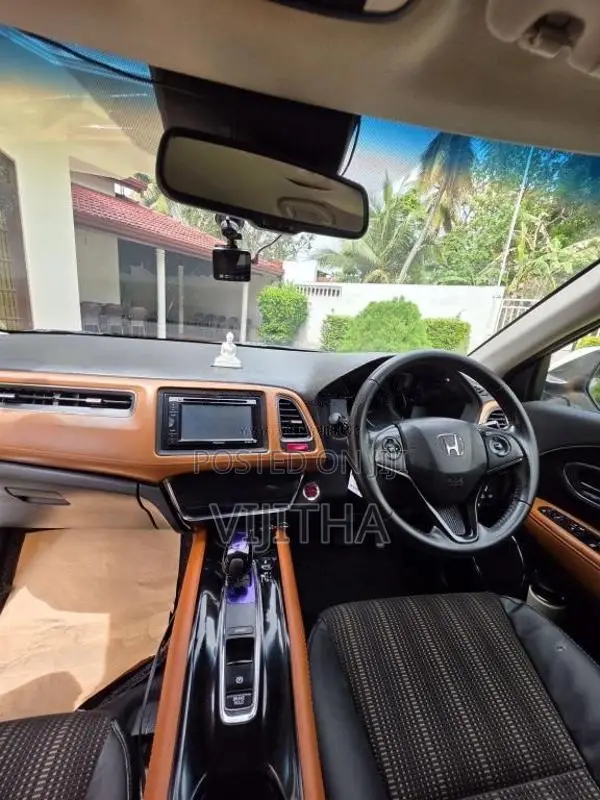 Honda Vezel Z Orange 2014 SUV (Used)