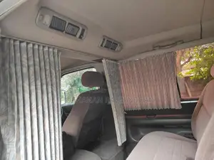 Toyota Dolphin 1995 Van (Used)