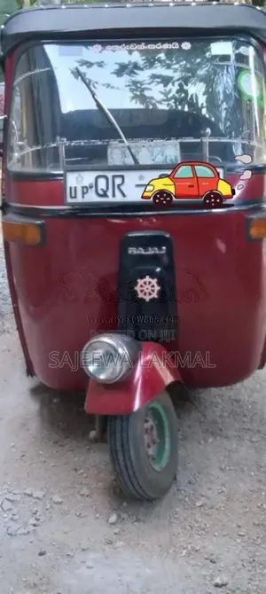 Bajaj 4 stroke 2010 Three Wheel (Used)