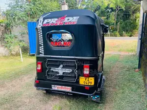 Bajaj RE 205 2010 Three Wheel (Used)