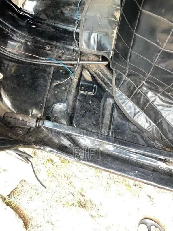 Bajaj 4 Stroke 2011 Three Wheel (Used)