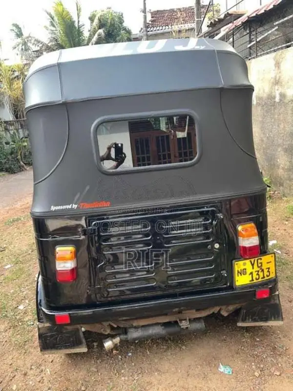 Bajaj 4 Stroke 2011 Three Wheel (Used)