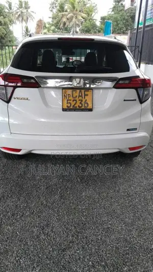 Honda Vezel 2015 SUV (Used)