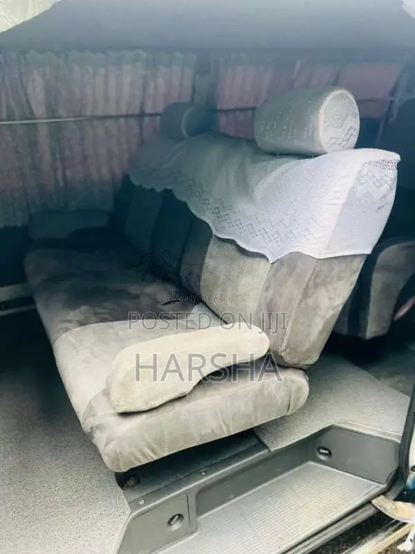 Toyota Dolphin 1999 Van (Used)