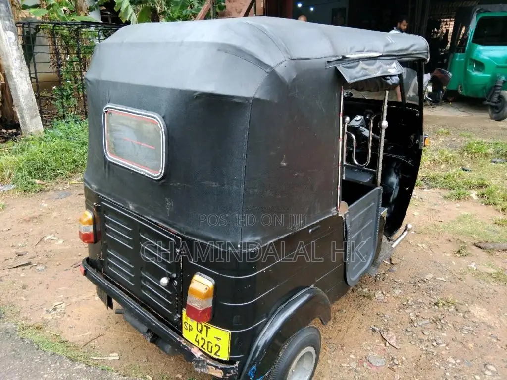 Bajaj 4 stroke 2009 Three Wheel (Used)