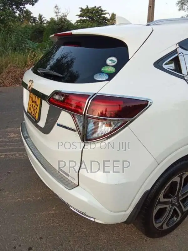 Honda Vezel 2014 SUV (Used)
