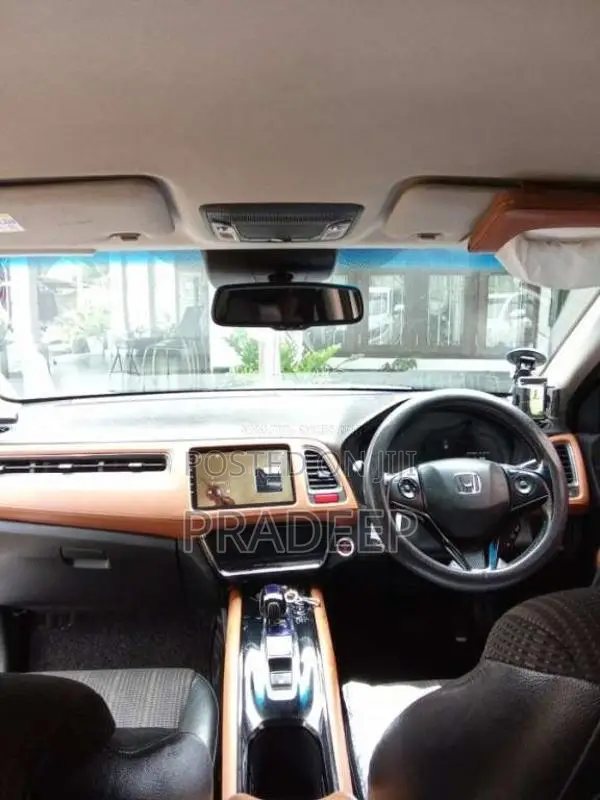 Honda Vezel 2014 SUV (Used)