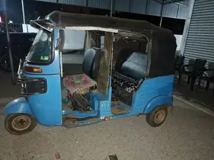 Bajaj 4 Stroke 2015 Three Wheel (Used)