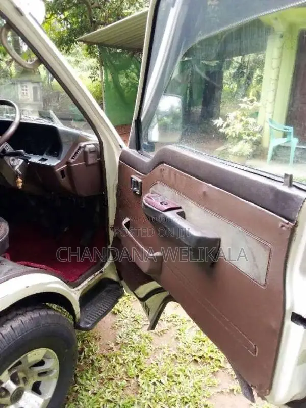 Toyota Hiace LH61V 1989 Van (Used)