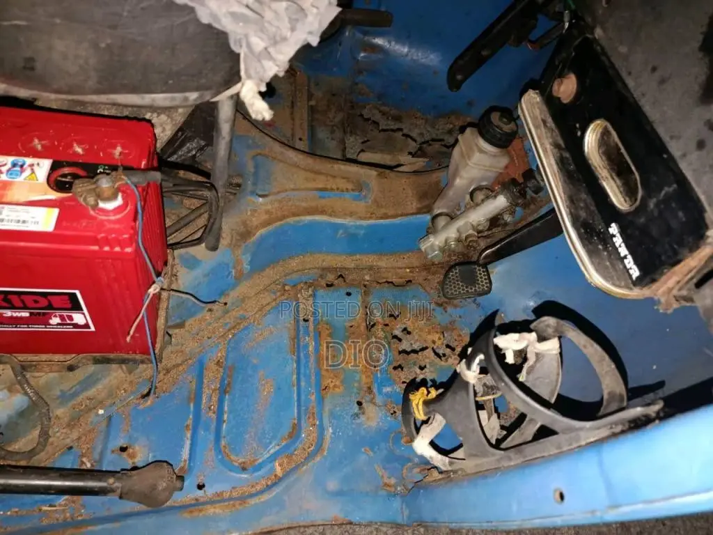 Bajaj 4 Stroke 2015 Three Wheel (Used)