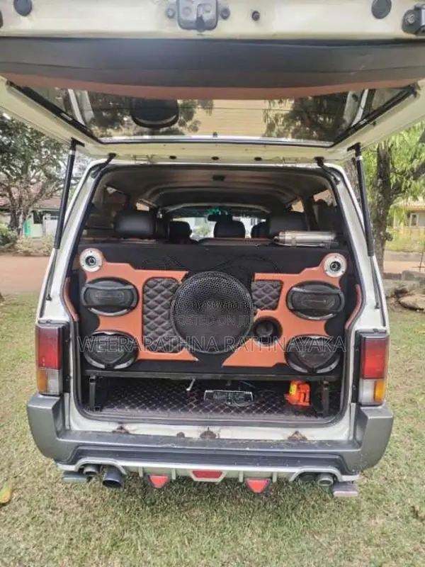 Nissan Vanette VX 1992 Van (Used)