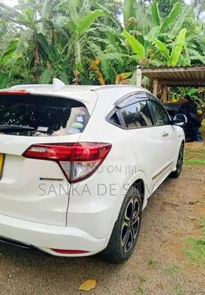 Honda Vezel 2014 SUV (Used)