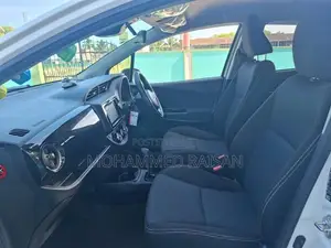 Toyota Vitz 2018 Car (Used)