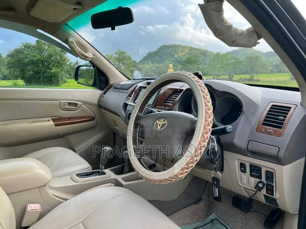 Toyota Hilux Cab 2006 Pickup (Used)